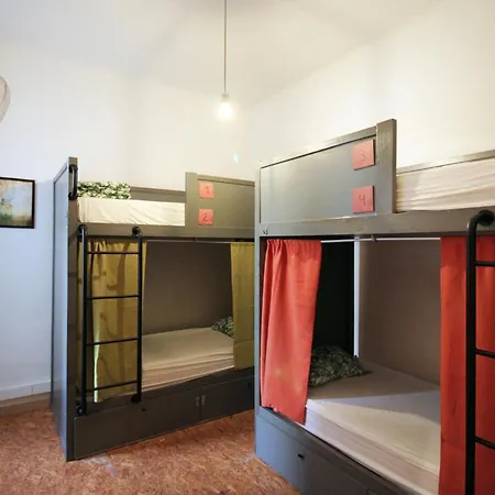 Hostel Wot Patio