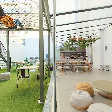 Wot Patio Hostel Lisbon