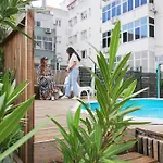 Wot Patio Social 리스본