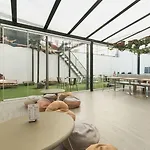 Wot Patio Social ホステル *