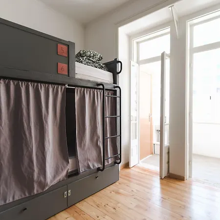 Wot Patio Social * Лісабон