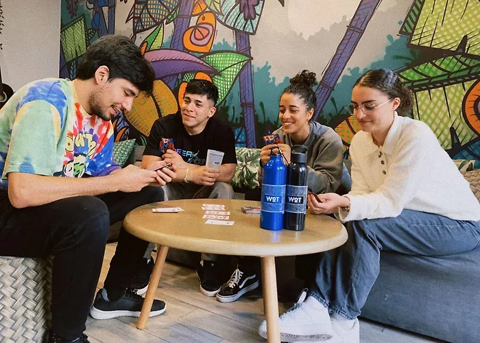 Hostel Wot Patio Social *